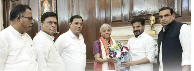 ఇంటిగ్రేటెడ్ స్కూళ్లకు సాయం అందించండి..