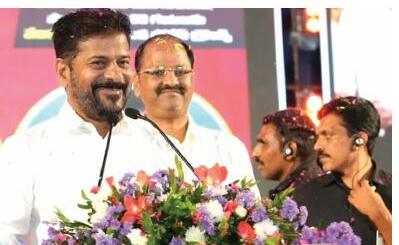 సినీకార్మికులకు అండగా సర్కార్..