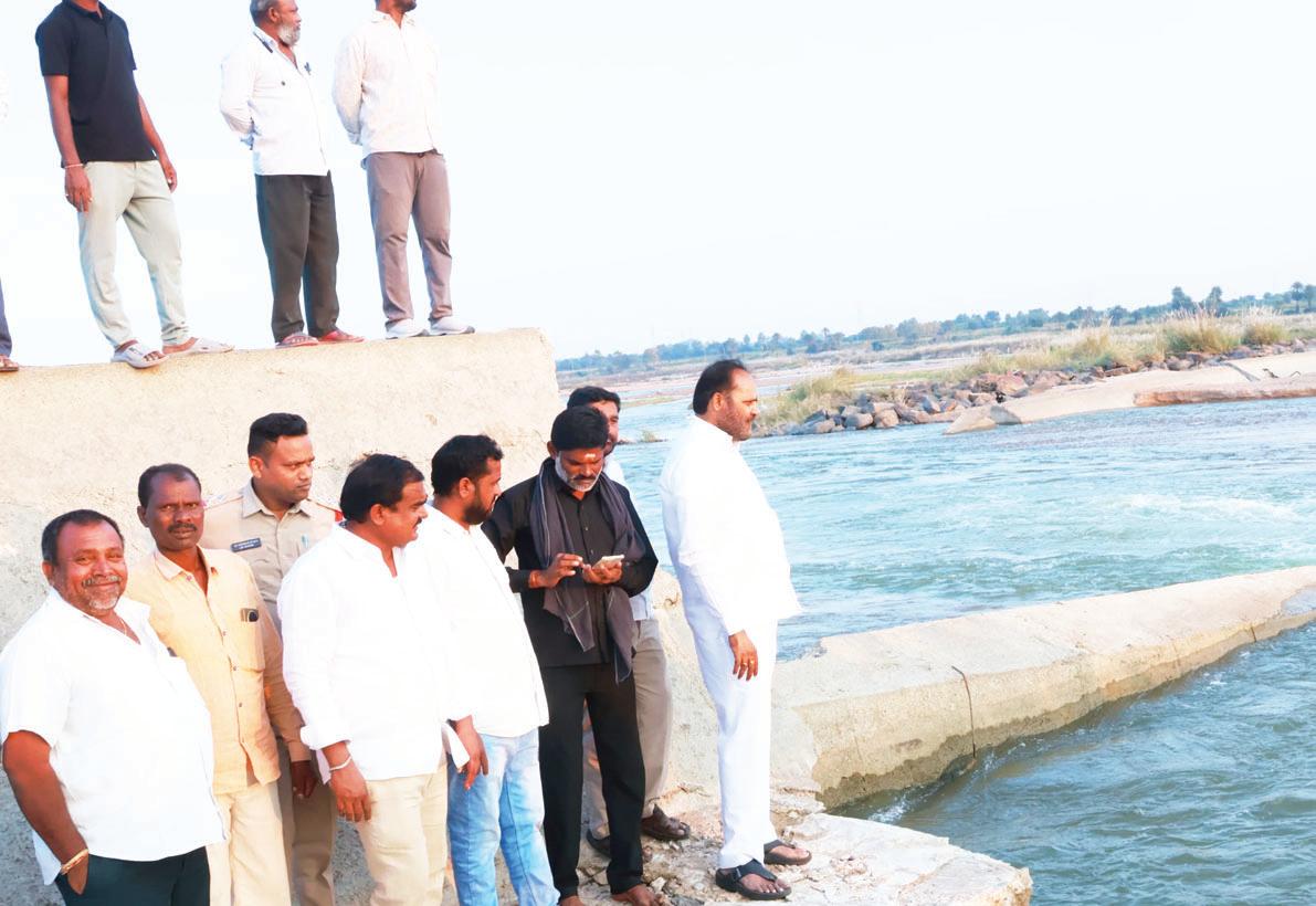 నాణ్యత లేని చెక్ డ్యామ్ కూలింది బ్లాస్టింగ్ ఆరోపణలు తప్పు: ఎమ్మెల్యే విజయరమణారావు