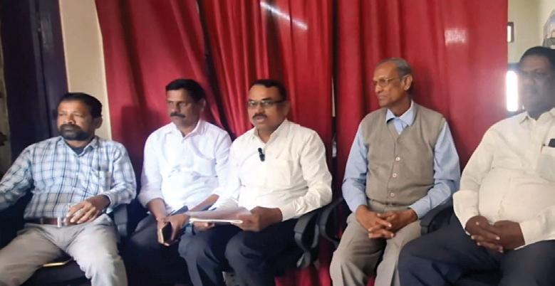 డిసెంబర్ ఒకటిన సమాచార భవన్ ఎదుట జర్నలిస్టుల ధర్నా