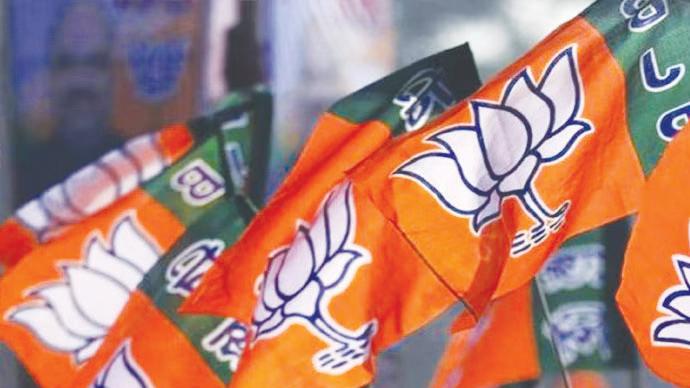 నల్గొండ జిల్లా బీజేపీలో భగ్గుమన్న విభేదాలు