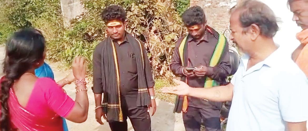 అయ్యప్ప మాల వేసి జనాలకు టోకరా వేసి..