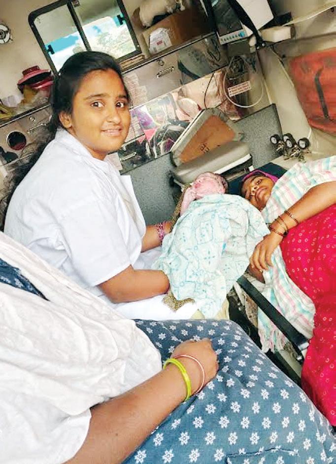 108 అంబులెన్స్లో మహిళ ప్రసవం