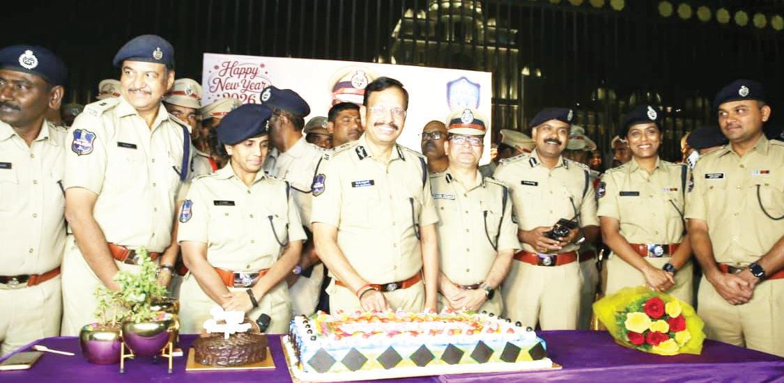 ఘనంగా నూతన సంవత్సర వేడుకలు