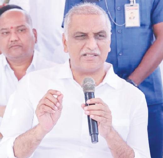 రేవంత్ నడుపుతోంది సర్కారా? సర్కస్ కంపెనీనా?