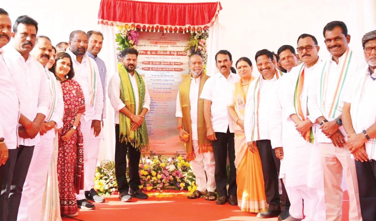 ప్రాజెక్టుల నిర్మాణంలో పాలమూరు బిడ్డల శ్రమ..