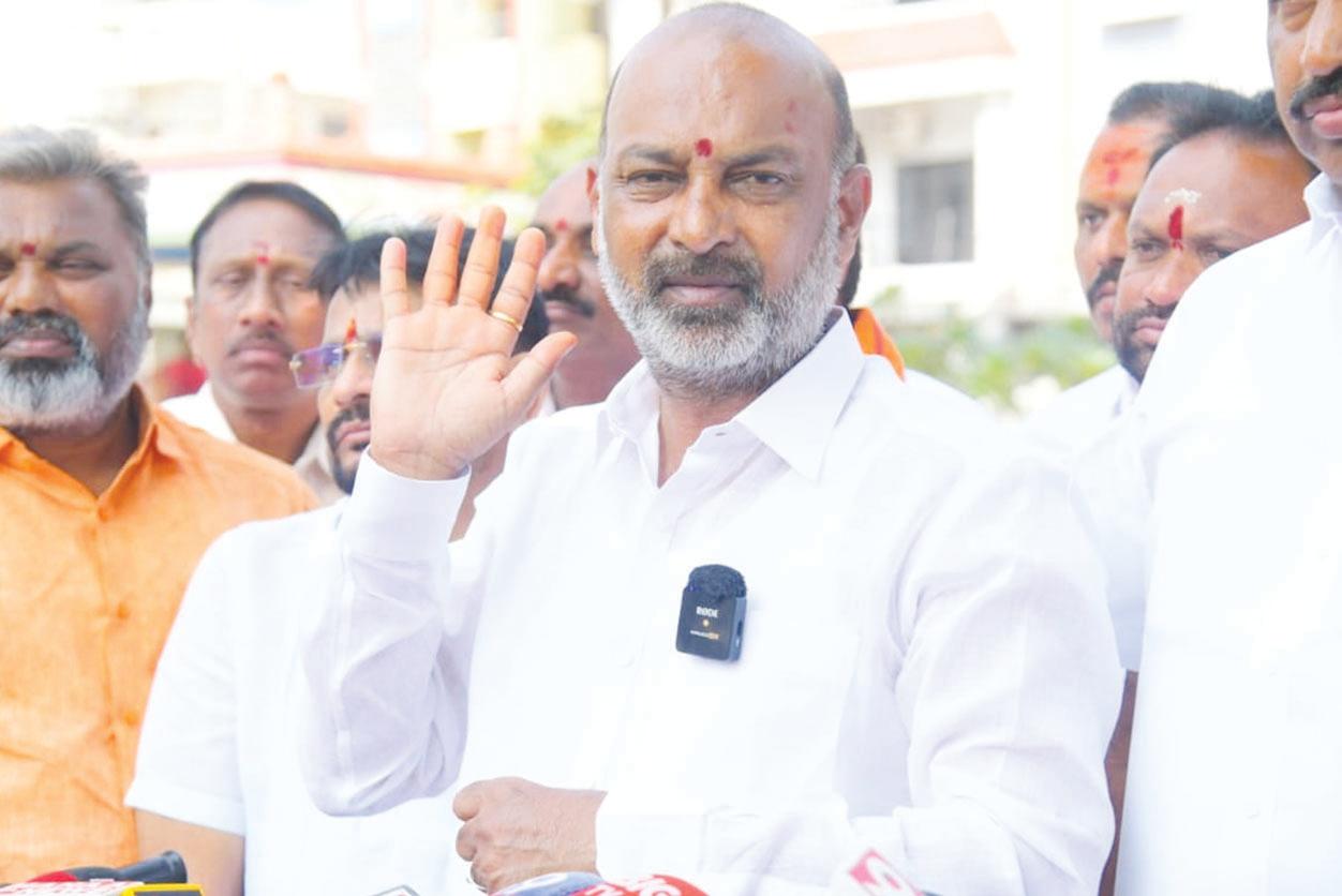 రేవంత్ రెడ్డికి పౌరుషం లేదు..!