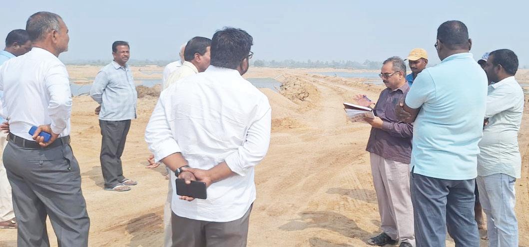 ఇసుక క్వారీ అక్రమాలు వాస్తవమే