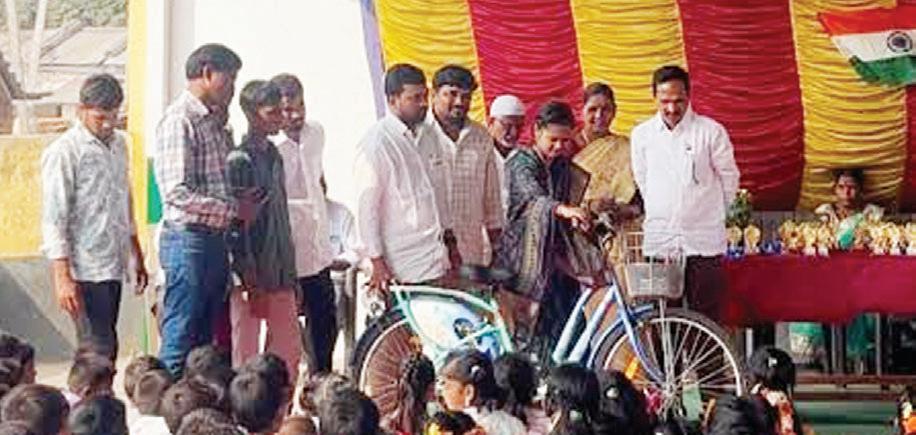 వినూత్న ఆలోచనతో.. సరికొత్త ఆవిష్కరణ..