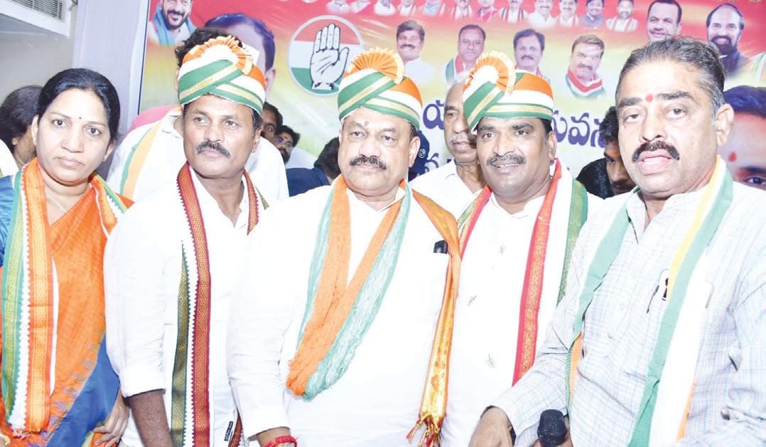 జిల్లాల పర్యటనలకు శ్రీకారం..