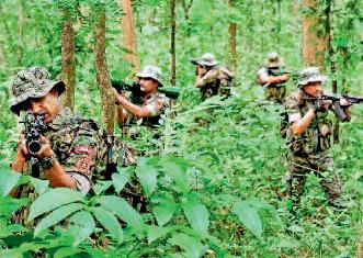 बीजापुर हमले का बदला, जवानों ने 12 नक्सलियों को ठोक डाला