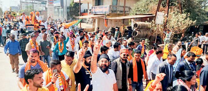 भाजपा की ऐतिहासिक जीत के जश्न में डूबी संस्कारधानी होली - दिवाली जैसा माहौल, बिखरे गुलाल - अबीर, फुटे पटाखे
