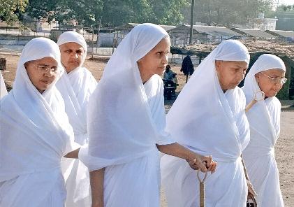 79 वर्षीय गुरुमती माता करेंगी 900 किमी की यात्रा