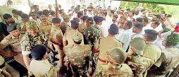 शराब घोटाले की जांच भूपेश आवास तक पहुंची, 14 ठिकानों पर छापे, कांग्रेस का हंगामा