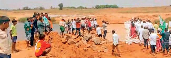 ओडिशा में गरमाई सियासत, बस्तर में इंद्रावती में पानी की धार हुई पतली, गहराया जलसंकट