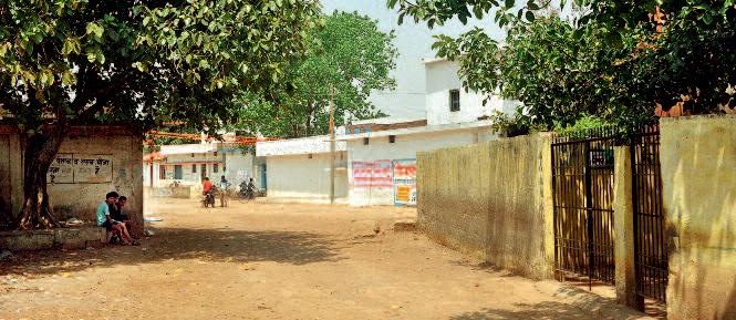 चार गांव, चार बड़े स्कूल... इनमें सरकारी खर्चे पर पढ़ रहे सिर्फ 300 थोक में फर्जी किरायानामे का शक, ग्रामीण बोले-कुछ तो गड़बड़ है....