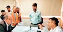 सरनेम में फेरबदल कर पाई नौकरी कोई सीएमओ तो कोई क्लर्क