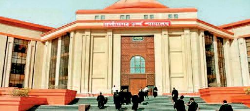 महिला वकील के आरोपों पर सीनियर एडवोकेट को कराना होगा डीएनए टेस्ट