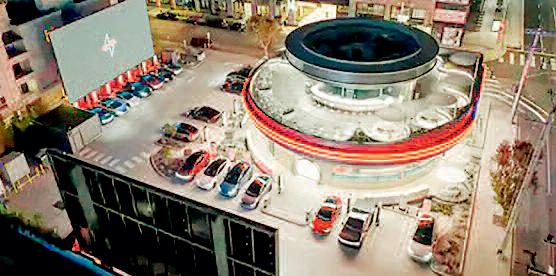 मस्क ने खोला उड़नतश्तरी जैसा दिखने वाला रेस्त्रां