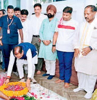 नवा रायपुर में भीषण हादसा, डिवाइडर से टकराई बाइक, वनमंत्री के भतीजे की मौत