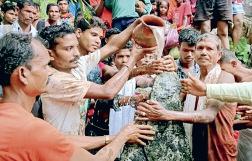 अच्छी बारिश के लिए पूजा-अर्चना करने जुटे 84 गांव के ग्रामीण, हर तीन साल में निभाई जाती है यह परंपरा