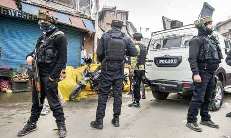 Srinagar: 1 Killed And 24 Injured In Grenade Attack On Security Forces