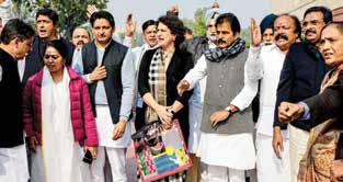 Priyanka leads Cong MPs protest at Parl over atrocities against Hindus in B'desh