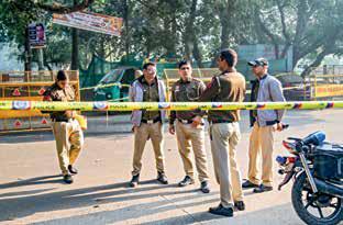 Delhi: 4 individuals posing as Lawrence Bishnoi's aides extort doctors, arrested