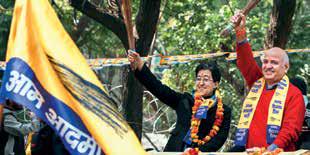 CM holds grand nomination rally in Kalkaji