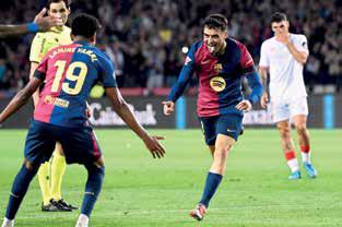 Barca hot on Real's heels