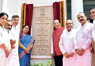 L-G and CM inaugurate Delhi Assembly's 500 kW solar proj