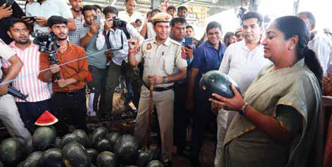 CM announces overhaul of mandis, promises clean-up and infra boost