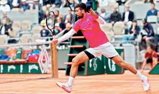 Djokovic off to a flyer; Gauff forgets racquets but still wins