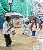 Mayor reviews monsoon prep
