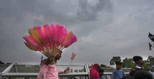 Windy, cloudy day witnessed in nat'l capital