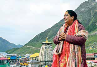 Gupta visits Kedarnath, seeks blessings for Delhi's progress