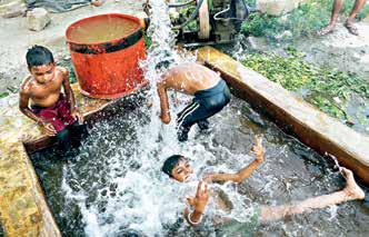 Delhi records season's hottest day at 43.8°C; real-feel at 47°C