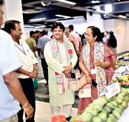 Bengal Mango Mela and Handloom Expo 2025 brings flavours and culture to Delhi