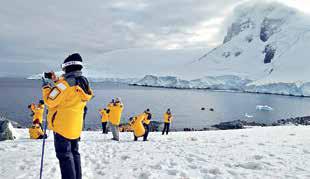 More and more tourists flock to Antarctica
