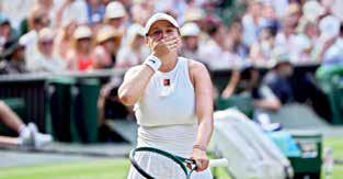 Anisimova flips the script to reach final; Swiatek awaits