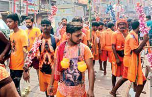 Sea of devotees perform 'jalabhishek' at Shiva temples as Kanwar Yatra ends