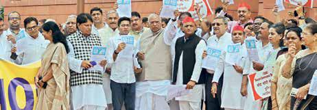 TMC, Oppn leaders protest in Parl against harassment of Bengali migrants and SIR