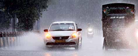 Rain, red alert in Delhi-NCR; 2 hurt in roof collapse
