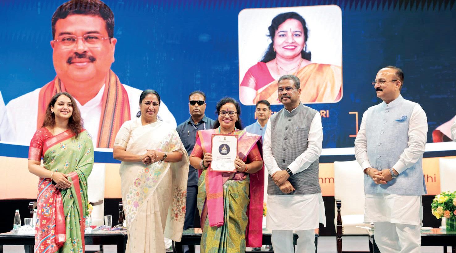Delhi govt holds grand 'Shikshak Mahakumbh' on Teachers' Day