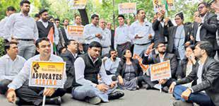 Bar body ends strike after Delhi Police Commissioner assurance