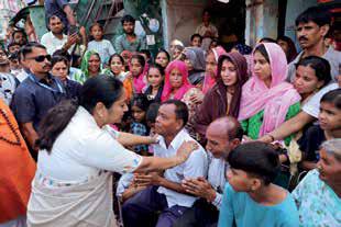 CM Gupta Meets Kin of Children Who Drowned in Munak Canal