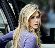 JENNIFER ANISTON LEANS ON ‘LOVING' FRIENDS AND 'COMFORT FOOD' IN TOUGH TIMES