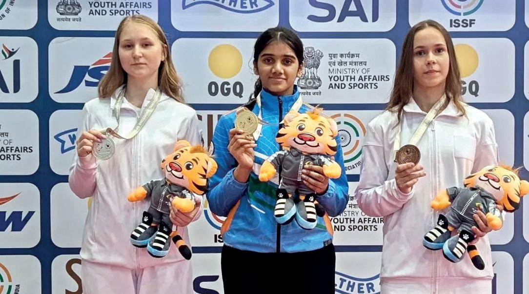 JR SHOOTING WORLD CUP Double delight for Anushka, India stay top