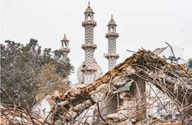 Violence erupts during anti-encroachment drive at Turkman Gate; five cops injured