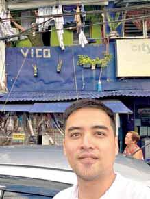 Netizens tease Mayor Vico over clear photo, but no new phone